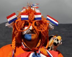 Netherlands supporter with cow imagesNB4HHB0T