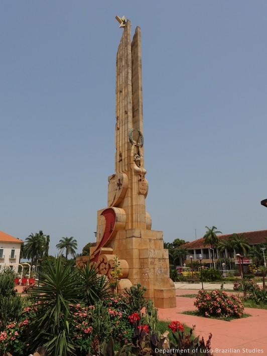 Monumento da praca dos herois nacionais-Bissau