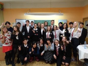 高等部の生徒達とお茶会をしました。日本語やロシア語のゲームをして楽しかったです！