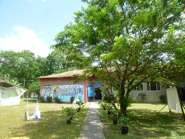 ブラジル北部ベレン　NGOによるコミュニティの学校